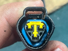 Cargar imagen en el visor de la galería, 150 - 250 hp Yamaha 61A-85885-00-00 Throttle Sensor &amp; dif bracket TPS two stroke
