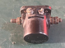 Cargar imagen en el visor de la galería, 50 hp Johnson 0586180 Evinrude SOLENOID 586180 two stroke OEM 35-115 hp
