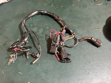 Load image into Gallery viewer, PARTS ONLY 25 35 hp Johnson Evinrude 0586044 MOTOR CABLE electrical harness 1997-2003 3 cylinder two stroke

