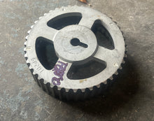 Charger l'image dans la galerie, f 250 hp Yamaha GEAR DRIVEN PULLEY 6P2-11537-00-00 four stroke 2005
