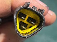 Cargar imagen en el visor de la galería, 115 130 hp Yamaha TRIM SWITCH  6R3-82563-00-00 6R3-01 two stroke
