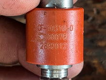 Cargar imagen en el visor de la galería, 50 40 70 90 hp Tohatsu Nissan AIR INJECTOR 3Y9103100 two stroke 2002-2009 tldi CLEANED-TESTED
