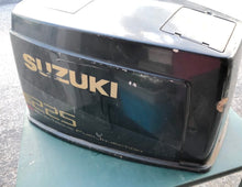 Charger l'image dans la galerie, DT 225 200 150 hp Suzuki Engine Cover 61420-87820-0EP 1998-2003 v6 two stroke super six
