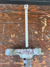 Charger l'image dans la galerie, PARTS ONLY: DT 115 140 hp Suzuki 25” PUSH-PULL SHIFT MECHANISM rod 23110-94510 guide 25141-94510 collar 25205-94501 clutch ca
