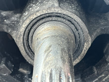 Load image into Gallery viewer, 135,150, 175, 200 hp Mercury  1647-9147-c1 counter-rotation 2.5 Liter lower unit 25” xl - shifts &amp; is pressure tested
