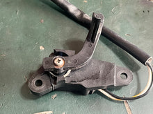 Charger l'image dans la galerie, parts DF 250 225 200 hp Suzuki 34801-93J03 TRIM SENDER ASSY four stroke 2007 - 2014
