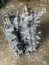 Cargar imagen en el visor de la galería, f 115 hp Yamaha mercury CYLINDER BLOCK with rotating assembly 68V-W009B-03-1S CRANKCASE 68V-15100-01-1S four stroke 2000-2003

