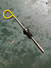 Charger l'image dans la galerie, MFS 25 30 20 15 9.9 hp Tohatsu OIL LEVEL GAUGE dipstick 3AC074210 four stroke 2005+
