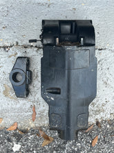 Cargar imagen en el visor de la galería, DF 70 - 140 Suzuki Swivel Bracket Four Stroke 20” Large, 54211-90J01-0EP LOWER MOUNT BRACKET 54221-90J02-0EP 43111-92101
4311
