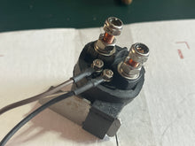Charger l'image dans la galerie, 60 50 40 30 HP Mercury EFI 825096T RELAY efi FOUR STROKE 95643M BRACKET oem
