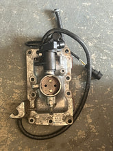 Load image into Gallery viewer, 30 25 15 hp Evinrude E-tec THROTTLE BODY 5007345 TPS 5006484 CRANKSHAFT SENSOR 0587014 two stroke 2017 compatible 2010-up AA 
