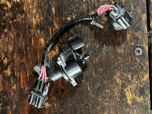 Charger l'image dans la galerie, f 115 200 225 hp Yamaha 68V-1312A-00-00 iac isc VALVE CONTROL sensor 2000-2010 FOUR STROKE
