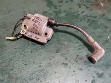 Charger l'image dans la galerie, 4 5 hp Yamaha 6E0-85570-21-00 ignition coil NLA cm61-32 two stroke 1984-95 6E0-10 6E0-11

