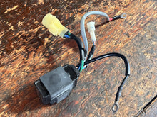 Charger l'image dans la galerie, DF 175 150 hp Suzuki PTT RELAY trim 38410-93J12 four stroke 2006-2014 Compatible 50-250 hp 1998-2014
