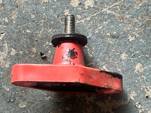 Cargar imagen en el visor de la galería, 115 hp Mercury Optimax HOT STUD ASSY 875302A1 Two Stroke 3 Cylinder DFI 2008 some 90-300 hp some EFI motors
