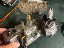 Load image into Gallery viewer, 150 200 225 250 hp Yamaha VST FLOAT CHAMBER COVER 66K-14182-02-00 two stroke OX66 2001-2002
