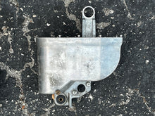 Cargar imagen en el visor de la galería, 150 - 300 hp Yamaha HPDI vst FLOAT CHAMBER BODY 60V-14980-00-00 66K-14980-00-00 two stroke 1999-2009

