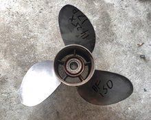 Charger l'image dans la galerie, BF 150 135 hp Honda left-hand counter rotation 14.25 x 17 Pitch PROPELLER CLH2000FS3R17P Stainless four stroke Power Tech
