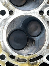 Load image into Gallery viewer, 40 30 hp Mercury EFI CYLINDER HEAD ASSY crankcase 877568T 803016T06 COVER 834779A1 four stroke 3 cylinder 2005

