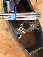 Charger l'image dans la galerie, Mercury XL EXTENSION SPACER 12092A3 with bolts FOUR STROKE off of 115exlpt SOME COMPATIBILITY 40 - 100 hp as well as TWO STRO
