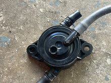 Charger l'image dans la galerie, DF 2.5 hp Suzuki FUEL PUMP 15100-97J00 four stroke 2024 2012-up
