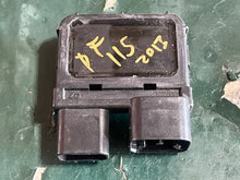 Cargar imagen en el visor de la galería, DF 115 hp Suzuki PTT RELAY ASSY 38410-93J20 Four Stroke 2013-2018
