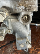 Load image into Gallery viewer, 85 90 75 hp Yamaha POWER TRIM &amp; TILT ASSY 6H1-43800-13-4D 6H1-13 two stroke 1994-1996 some 70 60 compatibility
