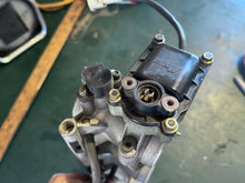 Cargar imagen en el visor de la galería, Yamaha SR230 60E-13750-00-00 Throttle Body Assy AR230 SX230 SRT230 FX140 Jet  Waverunner
