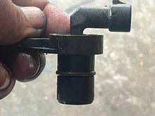 Charger l'image dans la galerie, 350 hp Mercury Verado CAMSHAFT POSITION SENSOR 8M0011987 four stroke 135 - 400 hp
