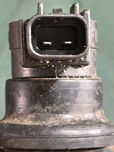 Charger l'image dans la galerie, DF 40 50 hp Suzuki IGNITION COIL 33410-87J01 f6t548 oem 2009, 2000-2010 Four Stroke 2-pin adaptor
