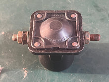 Cargar imagen en el visor de la galería, 50 hp Johnson 0586180 Evinrude SOLENOID 586180 two stroke OEM 35-115 hp
