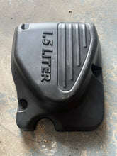 Cargar imagen en el visor de la galería, 115 hp Mercury Optimax FLYWHEEL COVER 880198T Two Stroke 3 Cylinder DFI 2008
