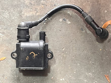 Cargar imagen en el visor de la galería, 50 40 hp Tohatsu Nissan IGNITION COIL #2 &amp; # 3 3Z5064700 1542 PLUG CAP 3H6069990 two stroke 2002-2018
