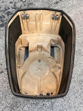 Cargar imagen en el visor de la galería, 225 250 hp Yamaha TOP COWLING ASSY 65J-42610-V1-4D engine cover Two Stroke 2000-2001 vx Saltwater Series
