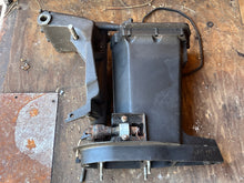 Cargar imagen en el visor de la galería, 90 hp Mercury MIDSECTION DRIVESHAFT HOUSING 8974A11 SWIVEL 1499-8710A4 8710A17 8710A20 8M0102865 STEERING ARM PIN 12079A3 120
