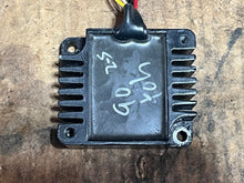Cargar imagen en el visor de la galería, 90 hp Tohatsu Nissan 3B7760655 Voltage Regulator two stroke 40 50 60 70 hp 1996-2002 SU204Y- 2 9717B01
