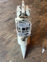 Load image into Gallery viewer, 90 hp Evinrude E-tec 20” MIDSECTION sl SWIVEL 0434691 STEERING ARM 5001766 5009550 exhaust housing 0351234 adaptor 0350834 tw

