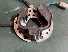 Charger l'image dans la galerie, BF 50 40 hp Honda 30400-ZV5-003 PULSER COIL ASSY 1997-2007+ four stroke
