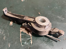 Cargar imagen en el visor de la galería, 70 hp Johnson Evinrude THROTTLE LEVER 0387800 SPARK ADVANCE 0319318 THROTTLE LEVER TO CAM 0336424 two stroke
