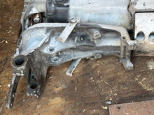 Load image into Gallery viewer, 140 125 120 hp Johnson Evinrude 20” MIDSECTION with EXHAUST HOUSING 0397861 ADAPTOR 0398694 SWIVEL BRACKET 0432708 STEERING A
