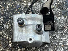Charger l'image dans la galerie, 30 25 15 hp Evinrude E-tec FUEL INJECTOR 5010220 5004428 353748 two stroke 2017 AA AB AF
