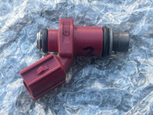 Load image into Gallery viewer, f 90 75 hp Yamaha FUEL INJECTOR 6D8-13761-00-00 four stroke 2005-2017
