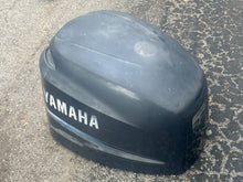 Charger l'image dans la galerie, LOCAL PICK UP ONLY - f 225 hp Yamaha 69J-42610-00-8D TOP COWLING Engine Cover four stroke 2002-2010 - NO SHIPPING
