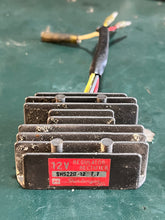 Charger l'image dans la galerie, DT 90- 225 hp Suzuki 32800-87D00 Voltage RECTIFIER &amp; REGULATOR two stroke 1986-2000
