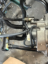 Cargar imagen en el visor de la galería, f 150 hp Yamaha VST 63P-14180-00-00 FLOAT CHAMBER &amp; 63P-13907-01-00 FUEL PUMP tested FOUR STROKE 2005 nla, super #s: 63P-1418
