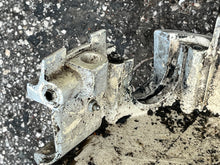 Load image into Gallery viewer, 200 225 hp Johnson Evinrude  344806 0344806 LOWER side COVER Port 0439762 439762 Stbd Evinrude Two Stroke

