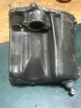 Charger l'image dans la galerie, BF 50 40 hp Honda 11311-ZV5-030ZA oil pan 1997-2007 four stroke outboards
