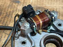 Cargar imagen en el visor de la galería, 50 40 hp Yamaha OEM BASE ASSY 63D-85560-10-00 stator trigger Two Stroke 2000-2005
