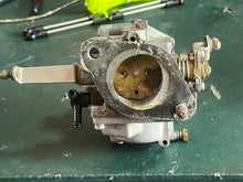 Charger l'image dans la galerie, DT 65 55 hp Suzuki 13203-94700 CARBURETOR 3 two stroke 1985-1987 13203-94701
