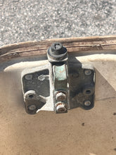 Load image into Gallery viewer, 150 hp Johnson ENGINE COVER 391591 393700 397779 gt v6 styling Two Stroke 1984-1991
